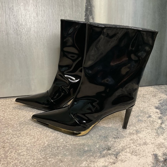 Giuseppe Zanotti Raquel Black Patent Leather Boots, Gold Trim Size 38.5 (US 8.5) - Picture 6 of 16